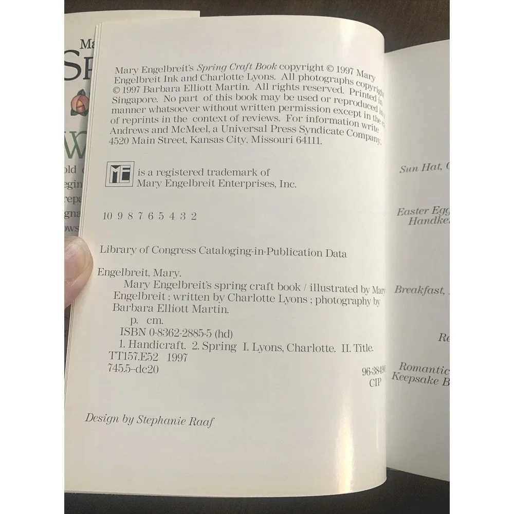 Mary‎ Engelbreit's Spring Craft Book